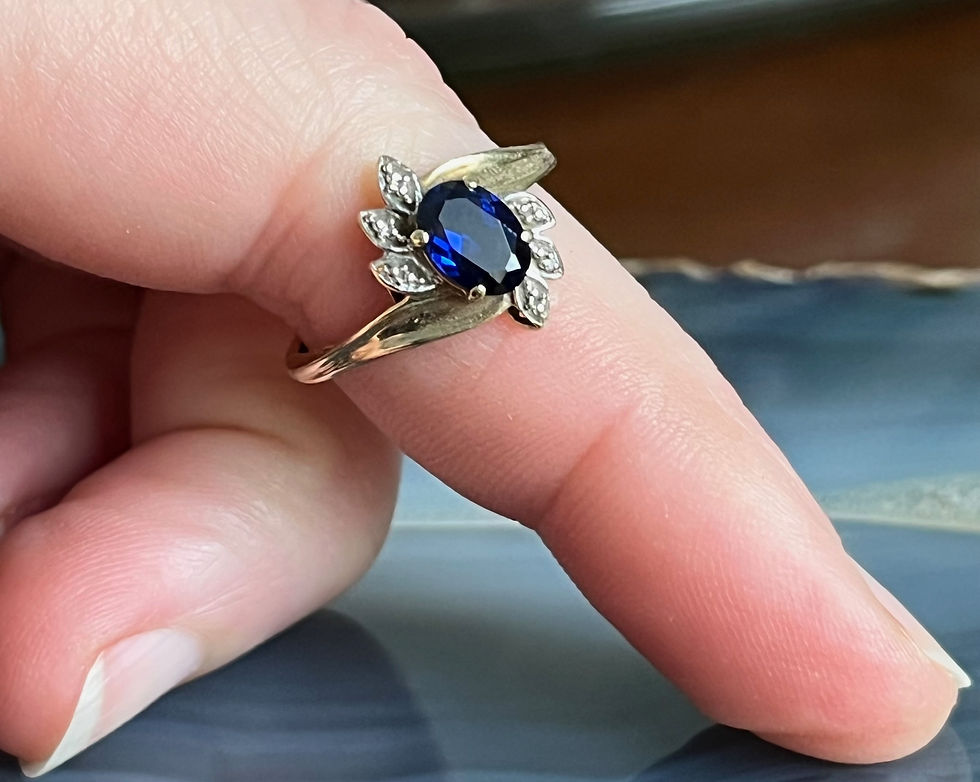Thumbnail: Vintage 10K Yellow Gold Blue Sapphire and Diamond Cluster Ring