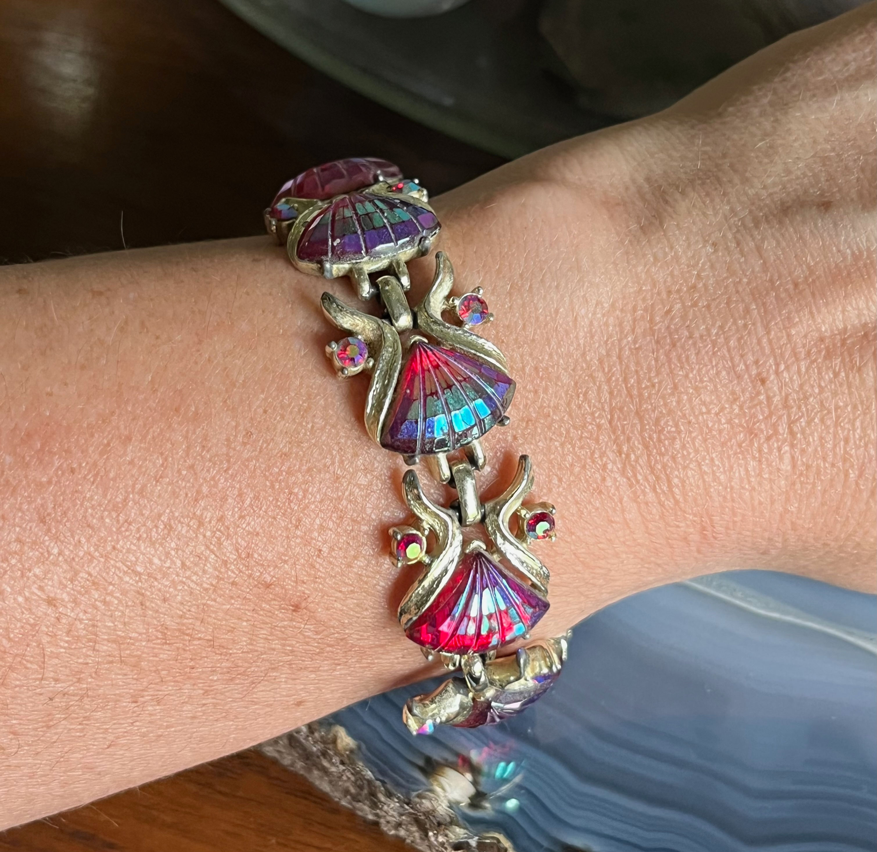 Vintage Coro Pegasus Red A/B Shell Shaped Rhinestone Bracelet