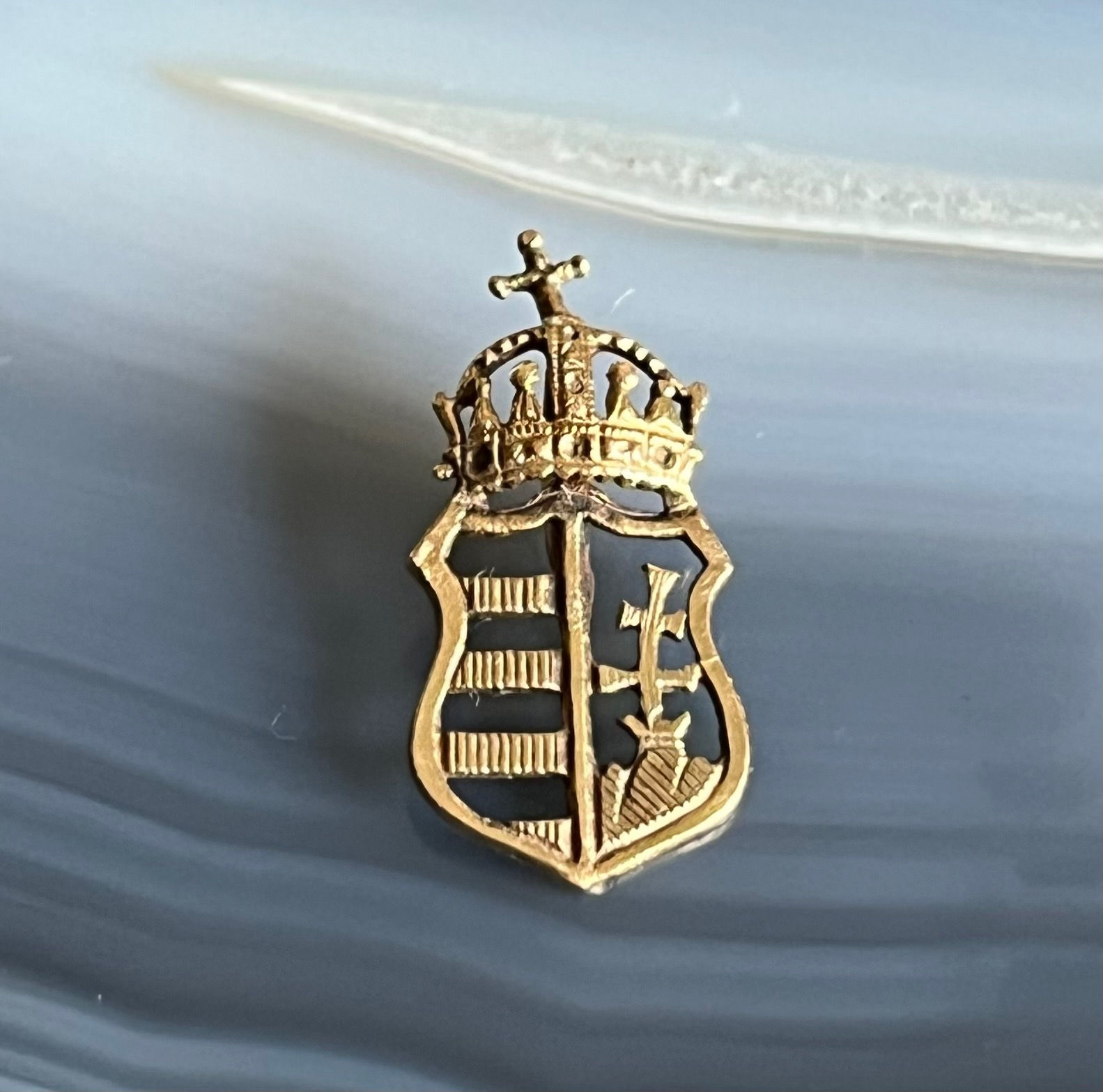 Vintage Hungarian Crowned Coat of Arm Pendant 585 14K Gold