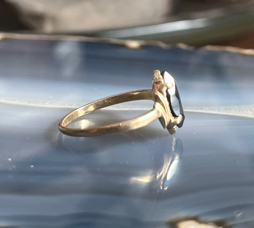 Thumbnail: Vintage 10K Gold Dainty Marquise Black Alaskan Diamond Hematite Ladies Ring