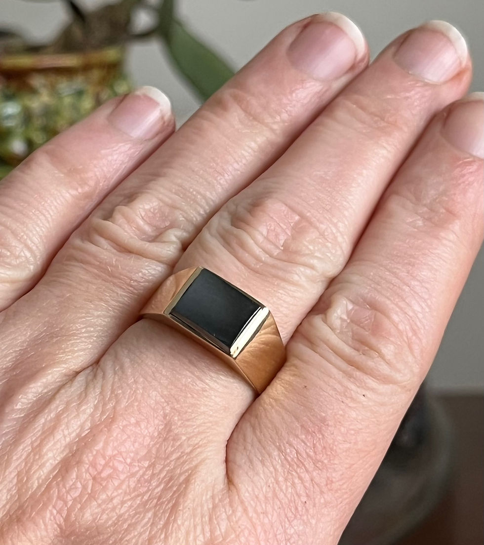 Thumbnail: Vintage Mens or Ladies 10K Gold Black Alaskan Diamond Hematite Signet Ring