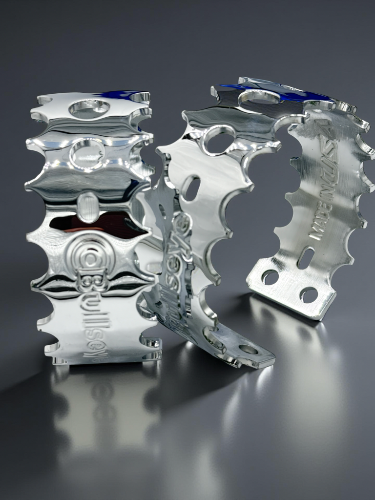 Thumbnail: PRO ROUND SHOW CHROME CAGES 