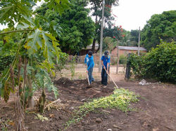 10403545_356947287793173_6779555427553726760_n