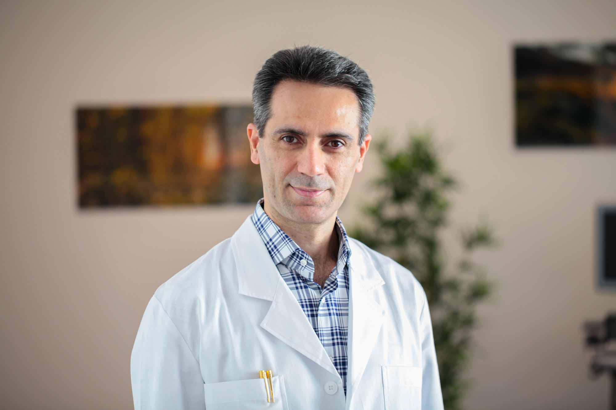 Dr. med. Univ. Dariush Rafiei