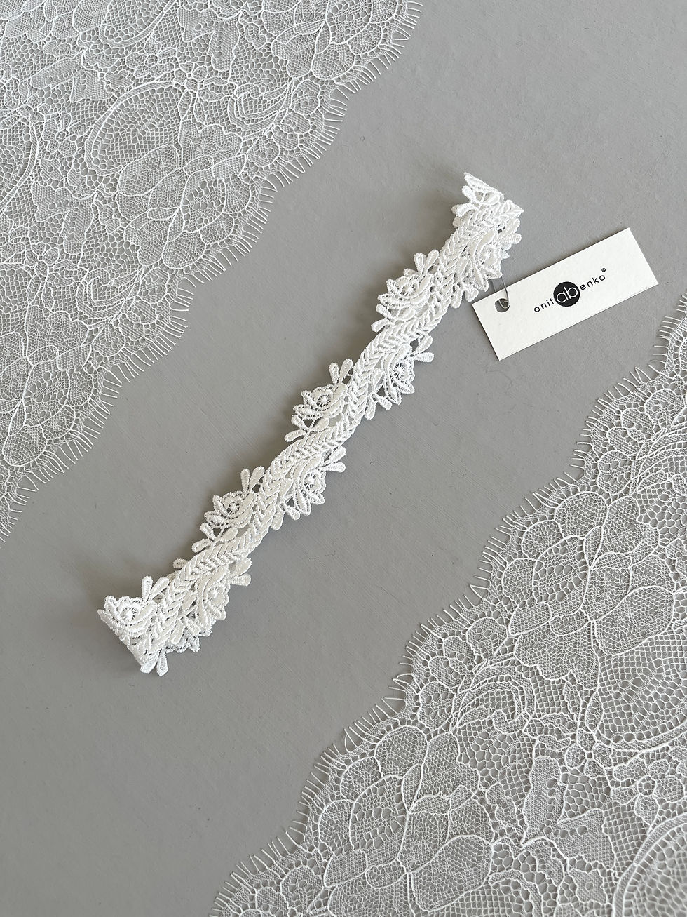 Thumbnail: Plain lace garter