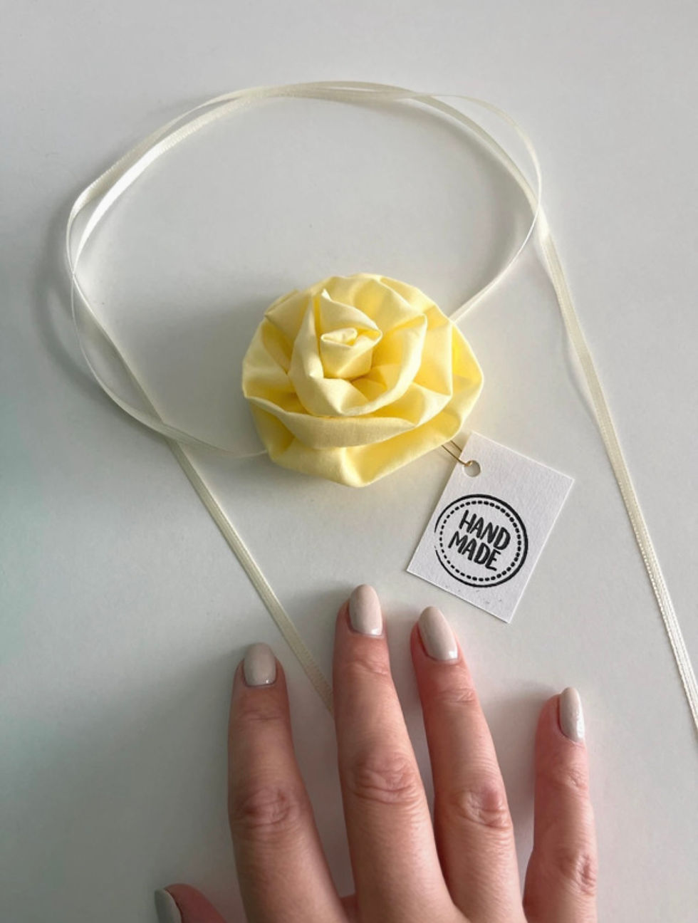 Thumbnail: Yellow flower Choker