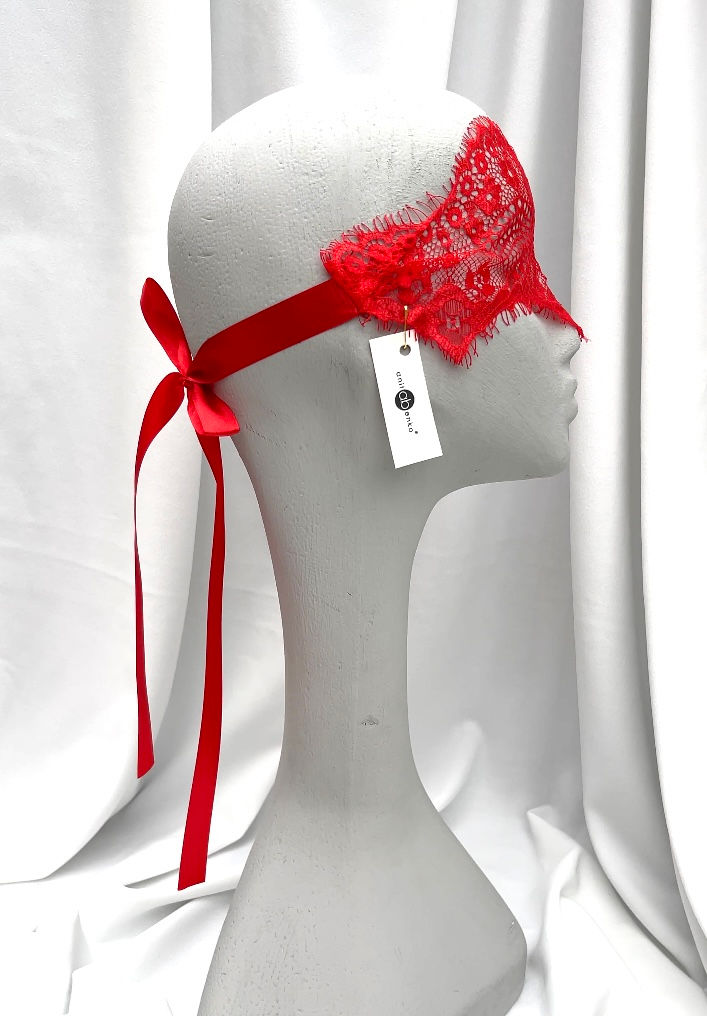 Thumbnail: Red lace Masquerade Mask