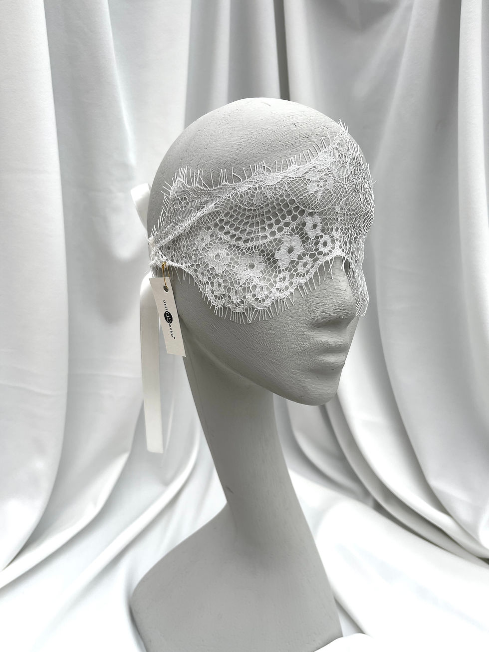 Thumbnail: Ivory lace Masquerade Mask