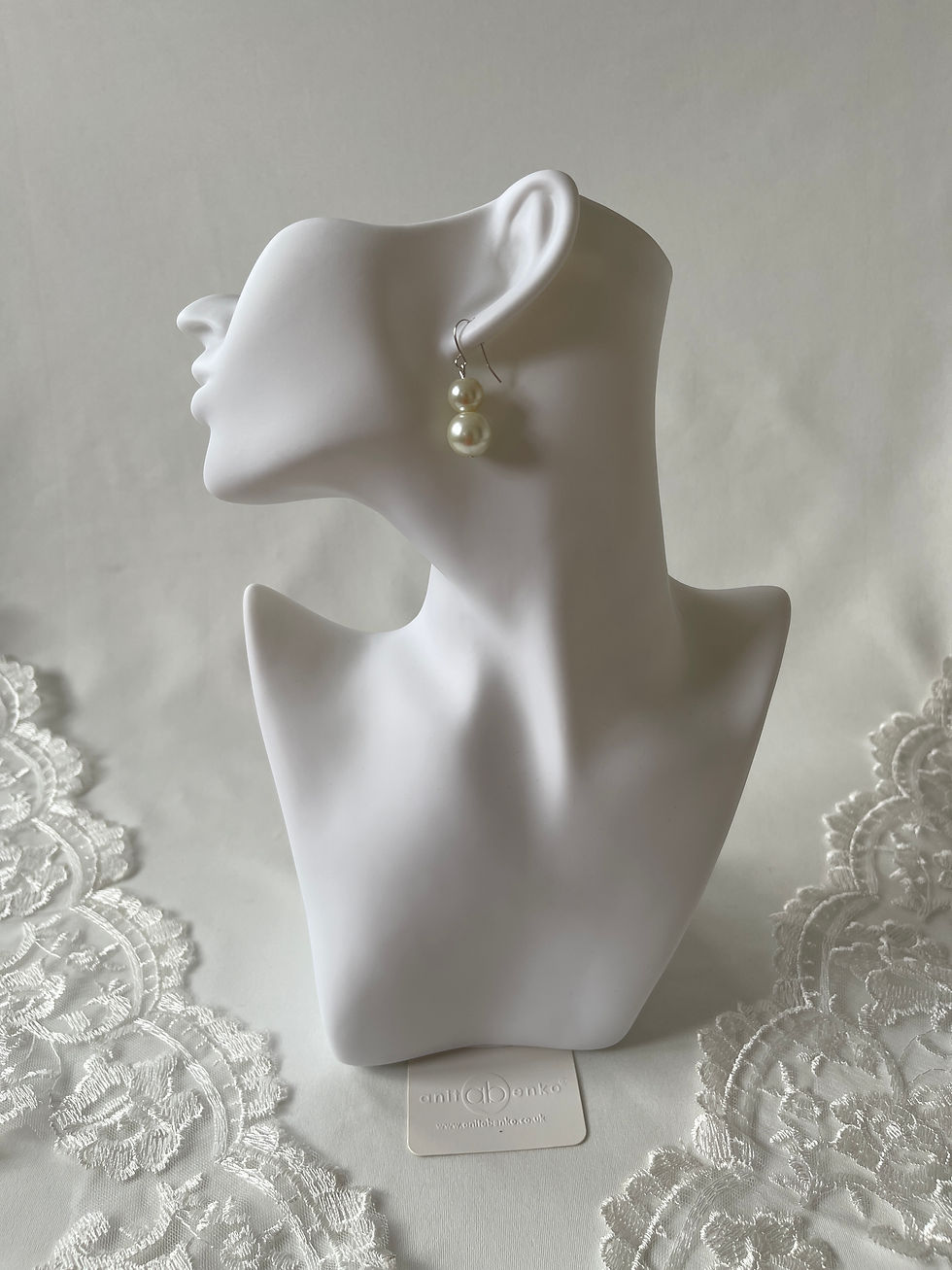 Thumbnail: Double pearl earrings