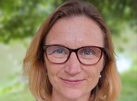 Eva_Surova.jpg
