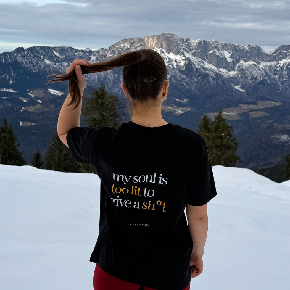 Miniaturbild: my energy is too lit.☄️ Unisex organic cotton t-shirt