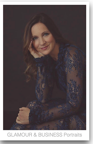 Portrait einer lächelnden Business Lady aufgenommen von Marie-Christine Möller