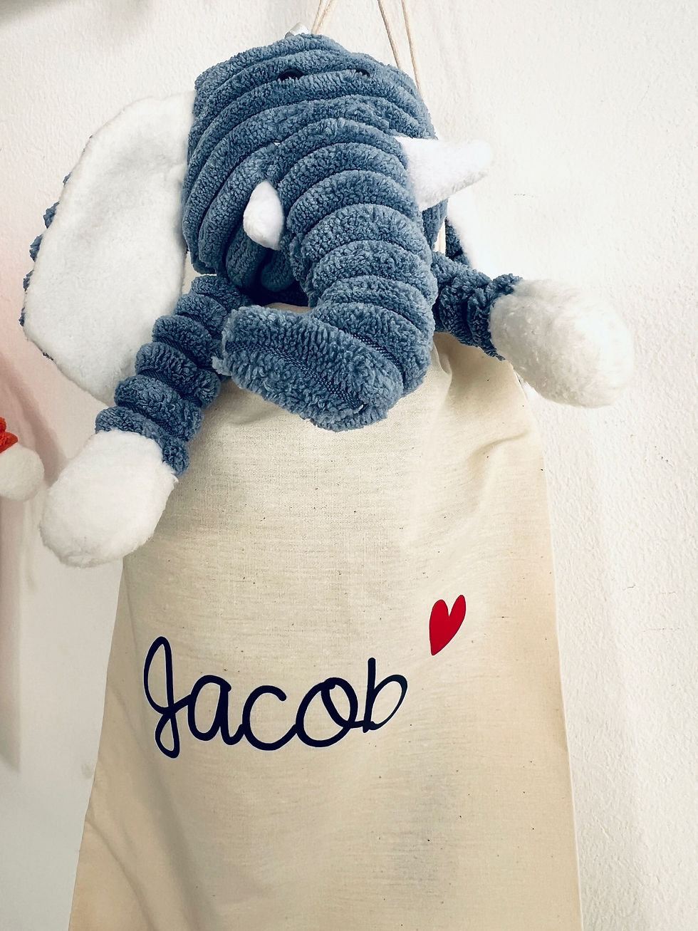 תמונה ממוזערת: CUDDLE BUDDY 🦊🐷🐼🐷🐰🦁🐘🦏