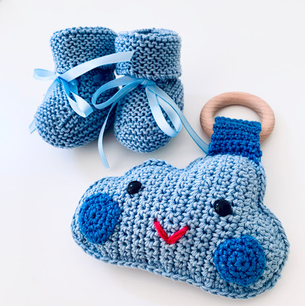 Hand made Cloud & booties (By Mamydo)