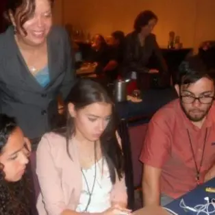 Alumnos practican el periodismo de salud