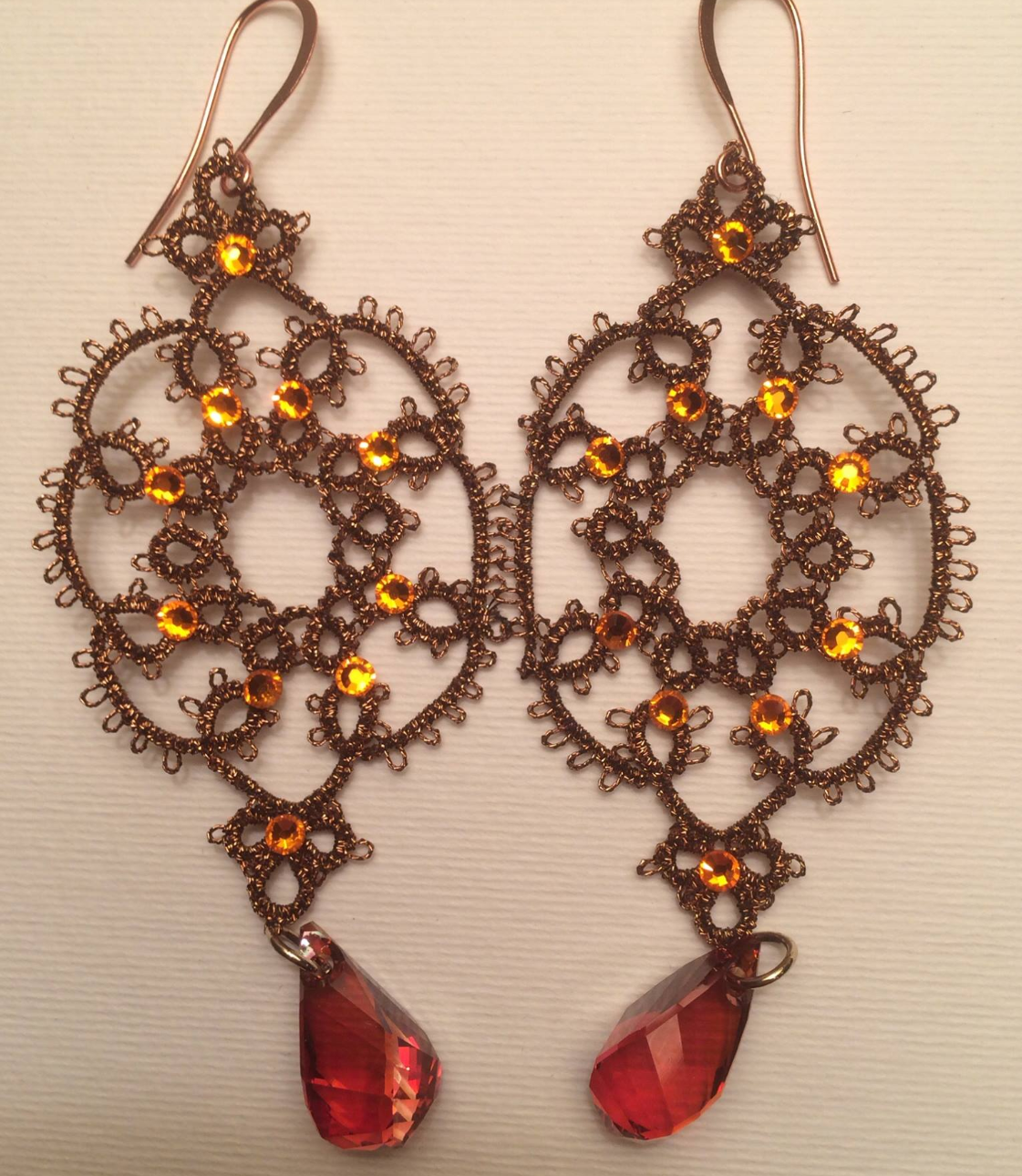 Chiacchierino-style earrings with Swarovski