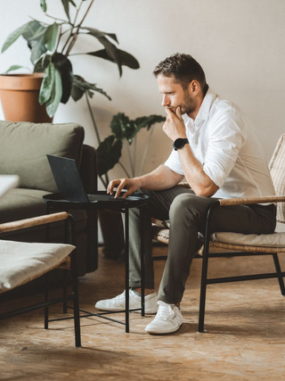 B2B Lead Generation in 2024: Trends and Predictions to Watch