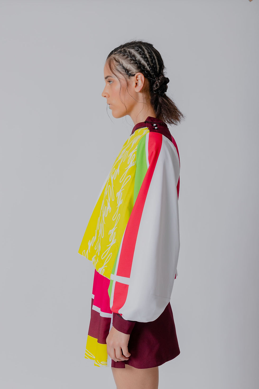 Miniatura: Wide satin blouse, round neck, two buttons on the shoulders to close, loose-fitting sleeves. Liquid repellent material. Yello