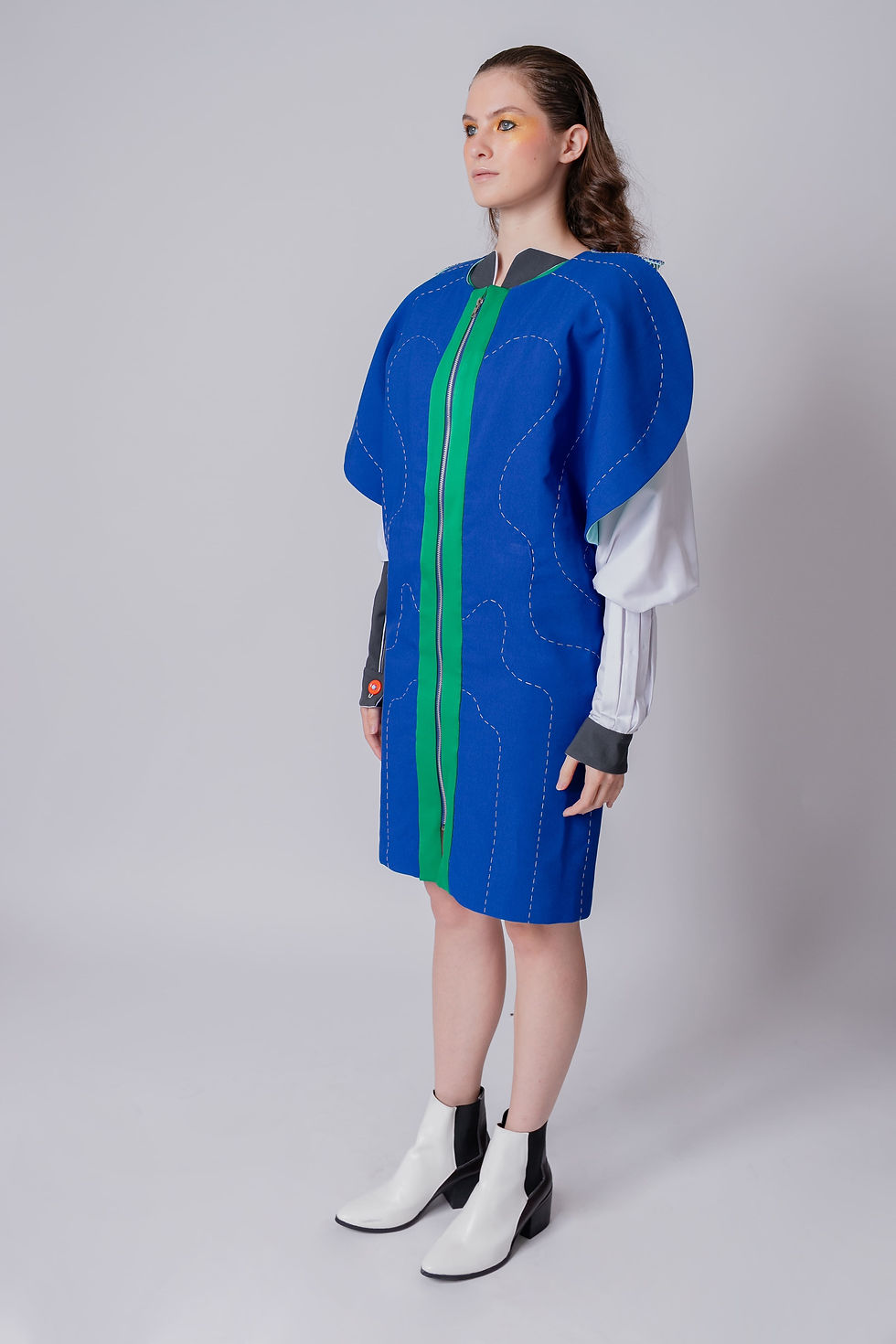 Miniature : El saco largo evoca una sensación de serenidad y elegancia