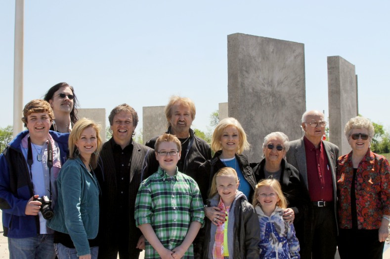 Duane Allen Family | RRV Veteran Memorial