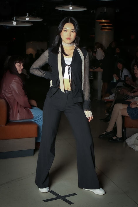 hao chen: y2k office siren