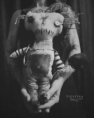 Tjustina Art Dolls.png