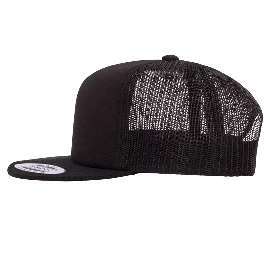 casquette-trucker-yupoong-front-mousse-a-personnaliser-6005-black-black-gauche.webp