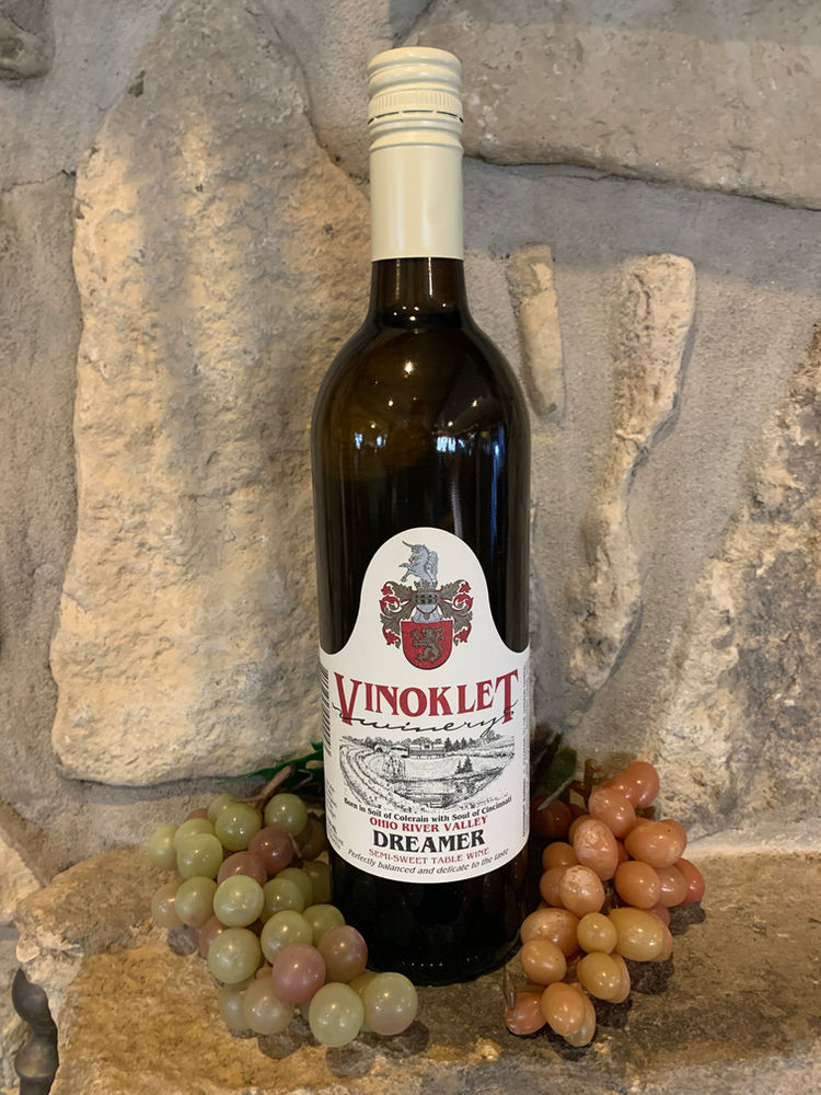 Dreamer [SemiSweet White Wine]