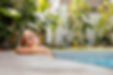 close-up-beaujtiful-woman-luxury-travcel-house.jpg