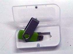 PENDRIVE EN BLISTER