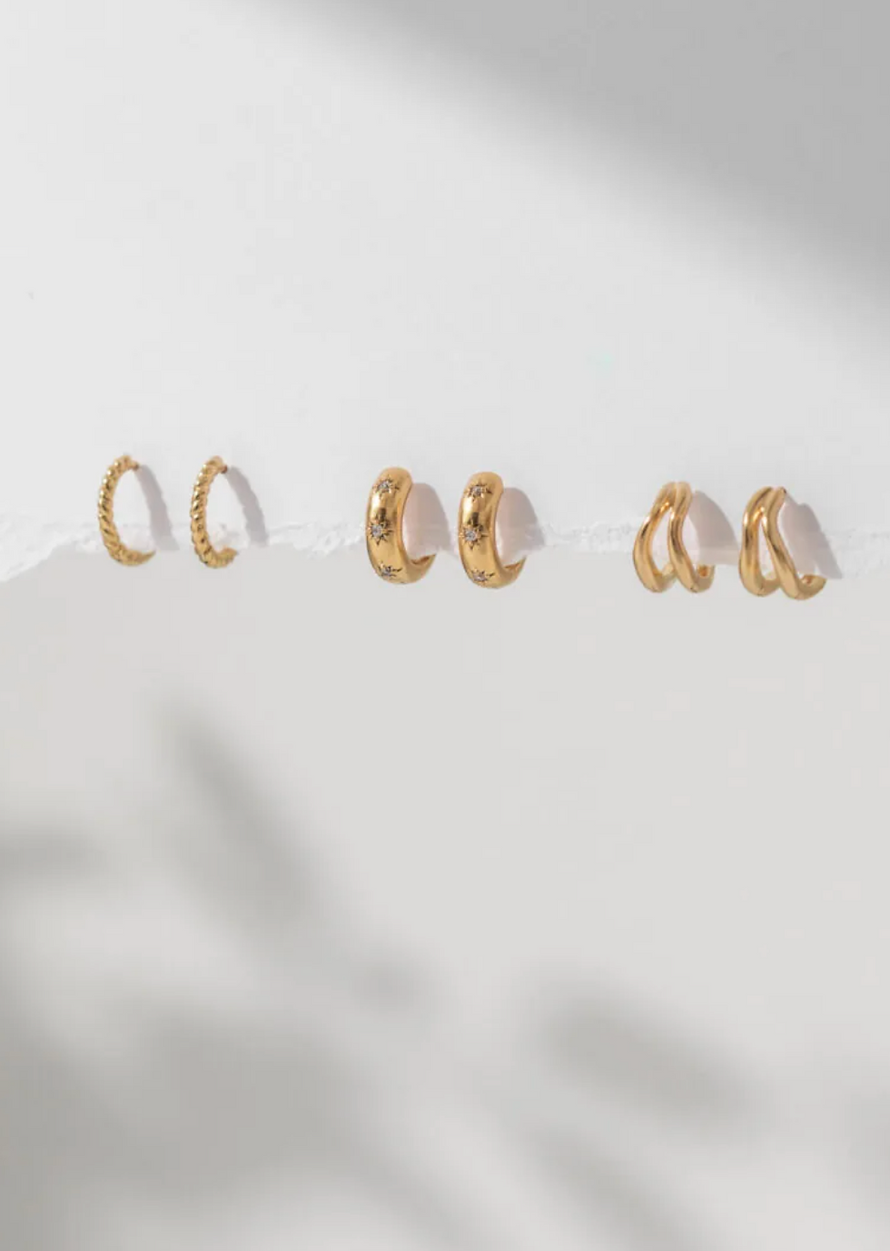 Thumbnail: Duo Illusion Huggies by One & Eight