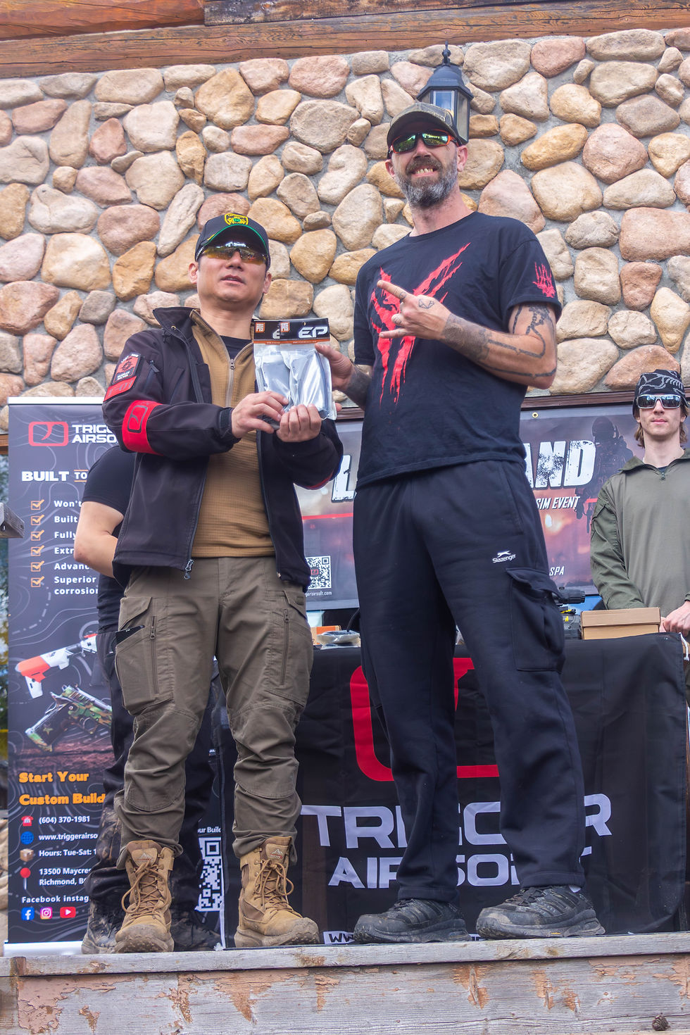 Prize Giveaway 087