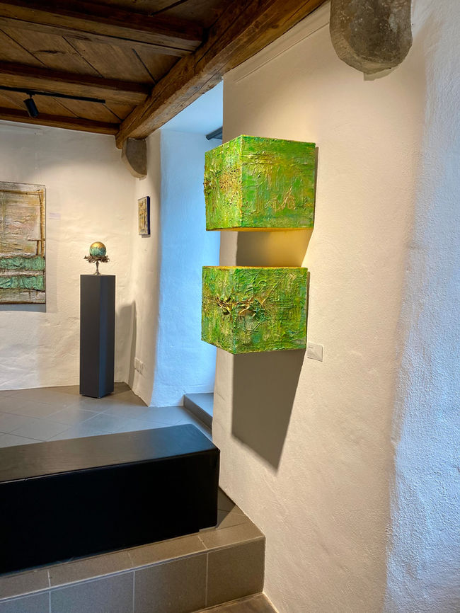 Wall Cubes