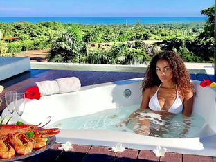 Private Jacuzzi Experience