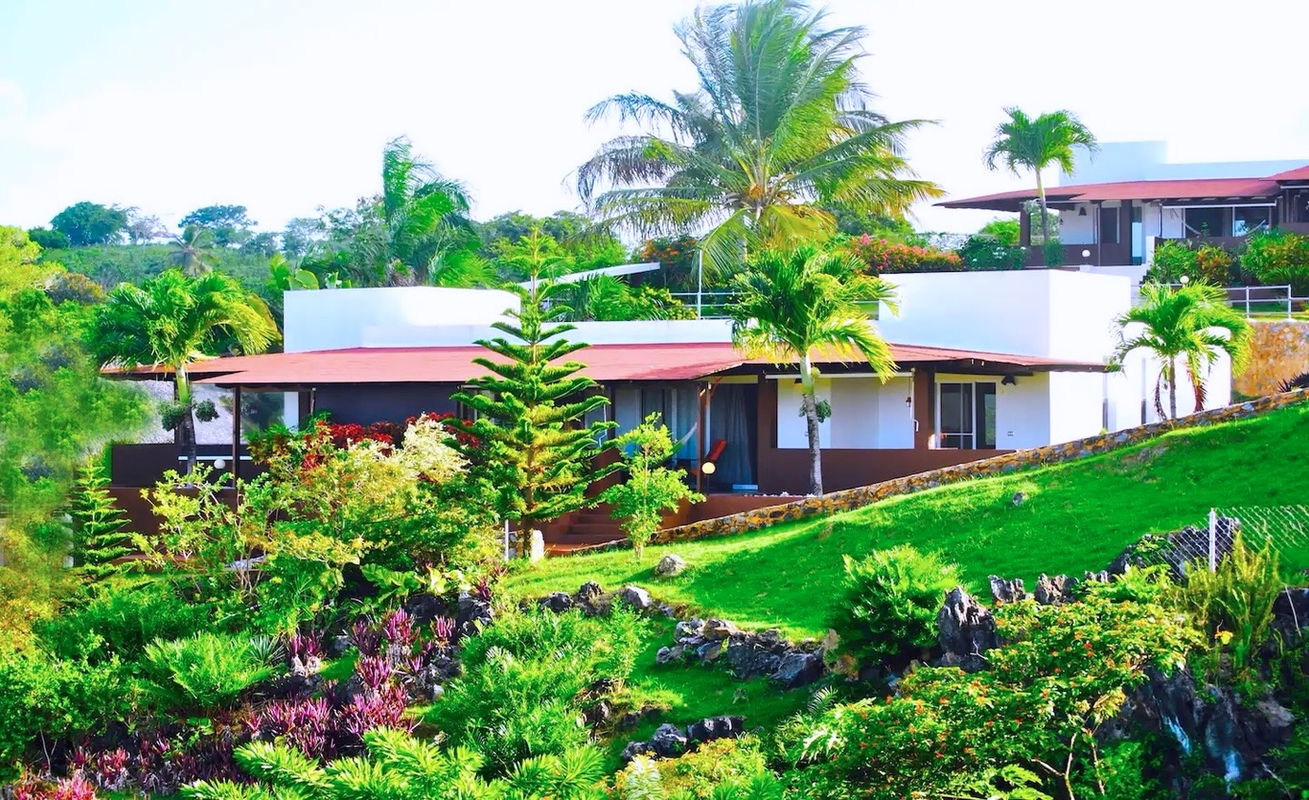 Villas de Las Galeras Village con terrazas privadas y entorno tropical en Samaná.