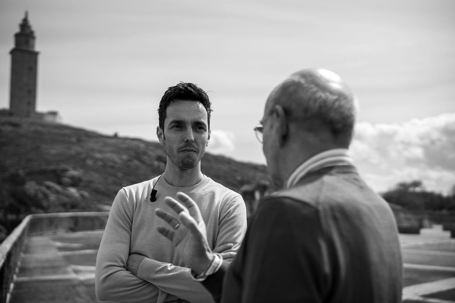 Javier Cebreiros y Antonio García Allut en la Torre de Hércules para la entrevista de «La Cafetería de Javier Cebreiros»