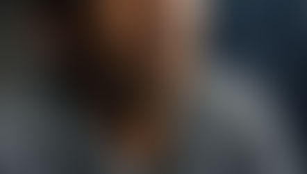 Toil and moil The meaning is – To work very hard, especially with a lot of effort and difficulty over a long time. Similar idioms – Keep your nose to the grindstone Work your fingers to the bone Examples They toiled and moiled for years to build their small business from scratch. She toils and moils every day just to make ends meet. 中文意思是 – 辛勤工作、努力不懈地勞動 / 辛勤工作、努力不懈地劳动