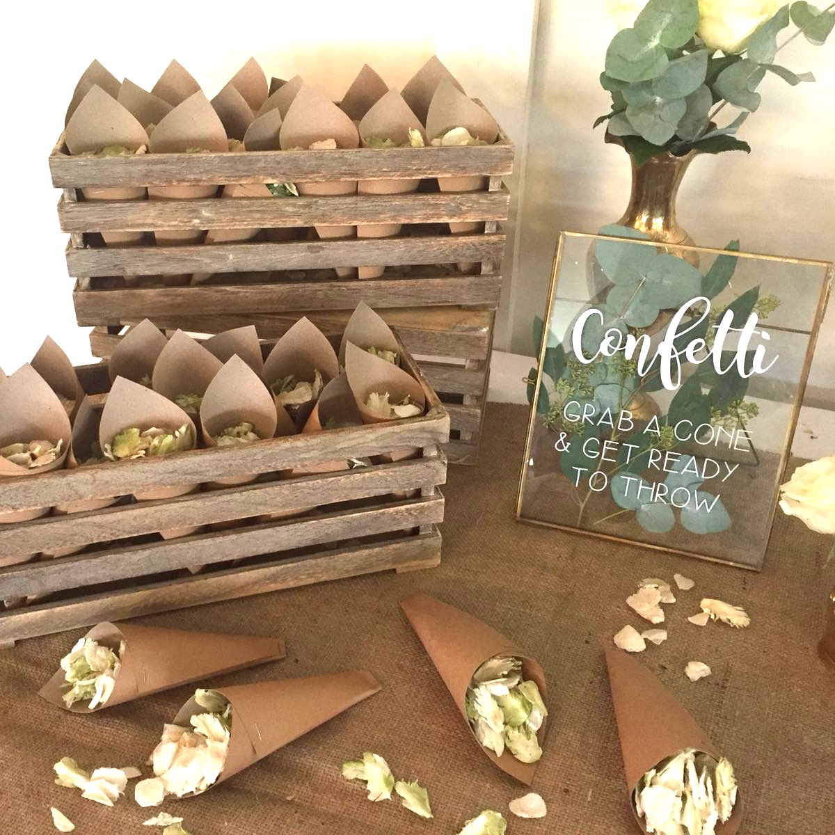 CONFETTI STATION