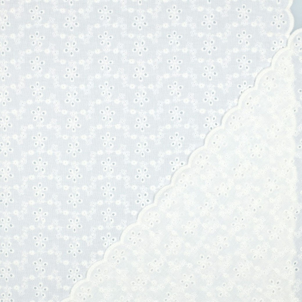 Two-Sided Scallop Embroidery White 110gsm