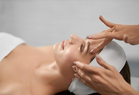 Gesichtbehandlung Classic.jpg