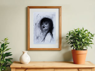 ON SALE - Mujer en Carbonilla (Charchoil Woman)
