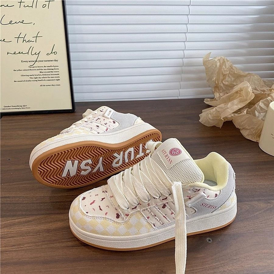 Thumbnail: Style Bread Shoes ins Hot Style High-value French Niche Sneakers