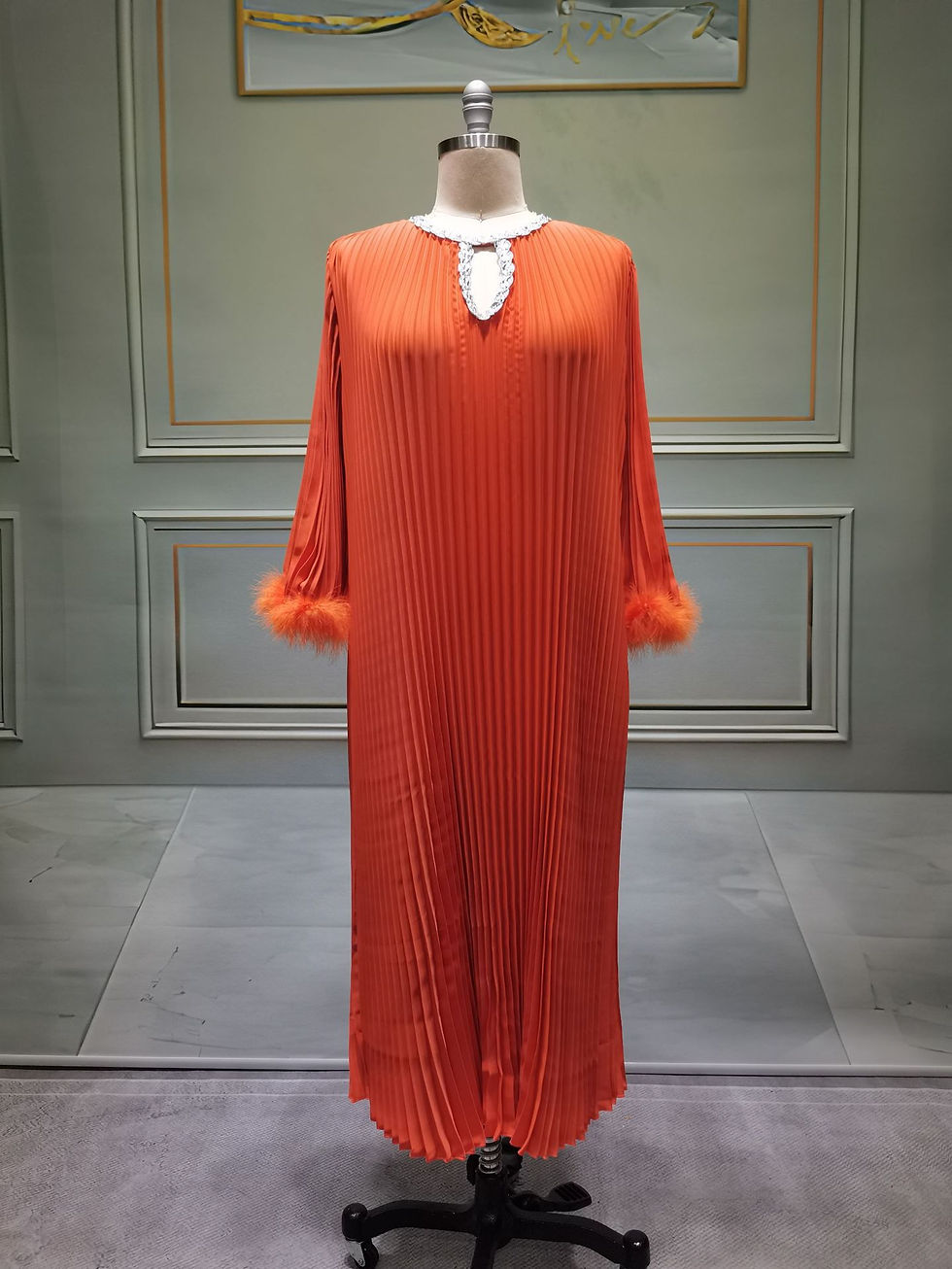 Thumbnail: Women gown