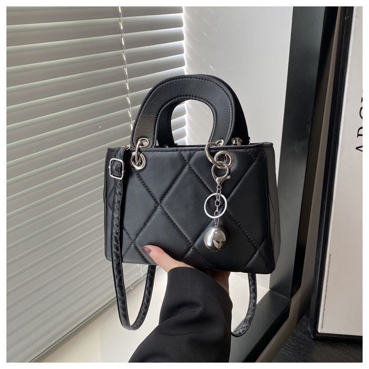 縮圖：style trendy large-capacity crossbody handbag