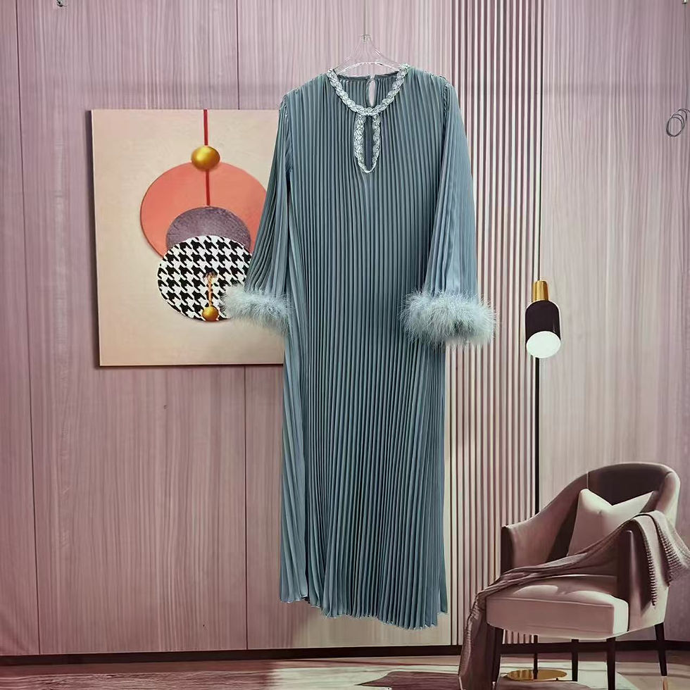 Thumbnail: Women gown