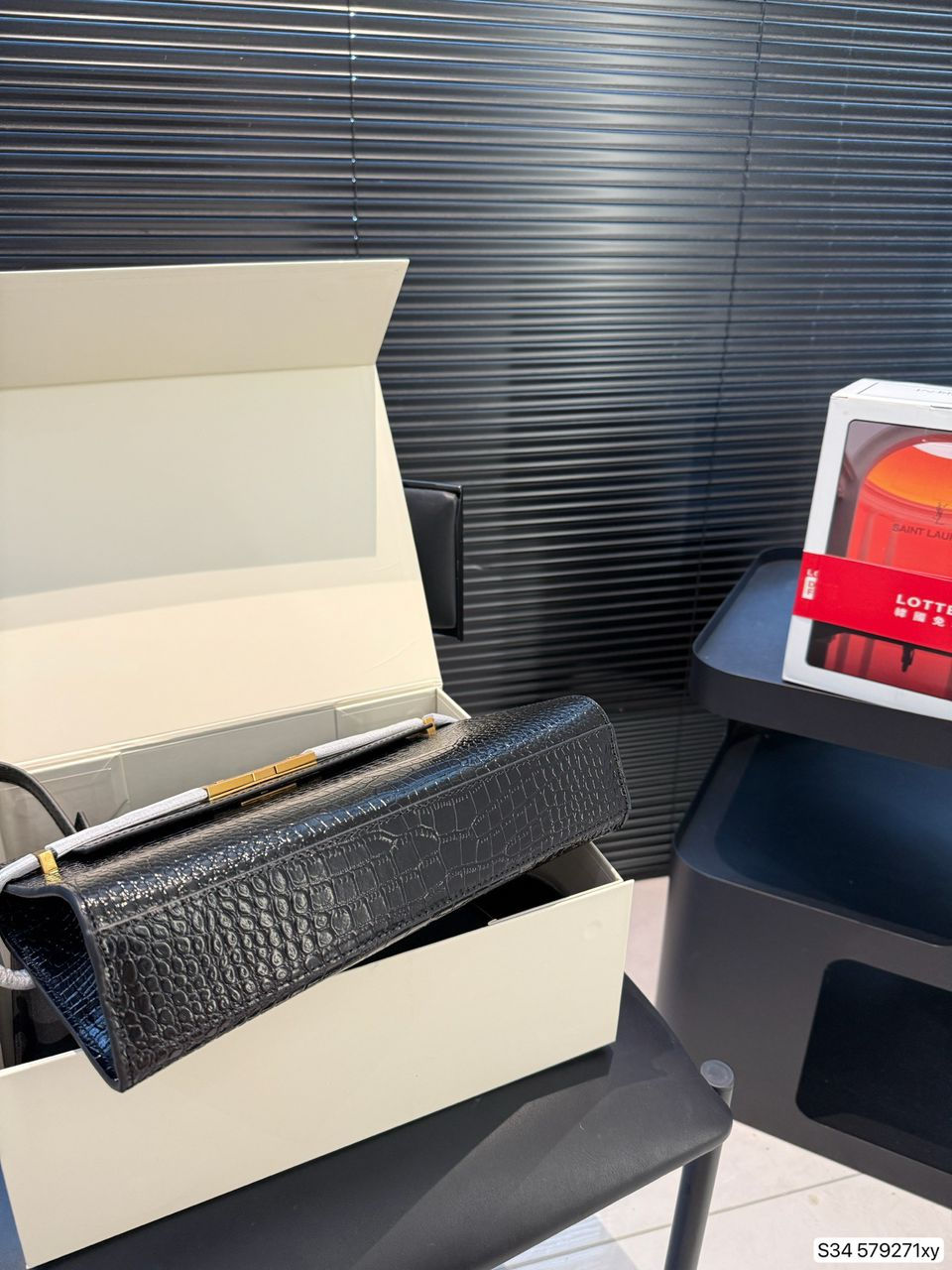 Thumbnail: very high quality  bag fully boxed