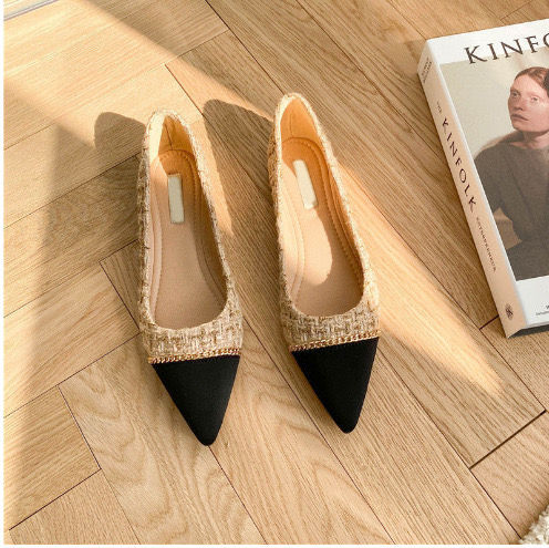 Thumbnail: Chanel style flat bottom shallow mouth flat heel shoes 