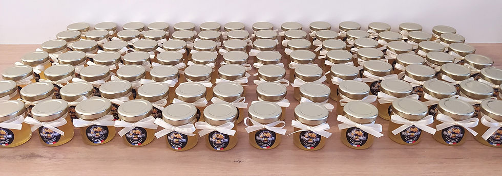 100 pots.jpg