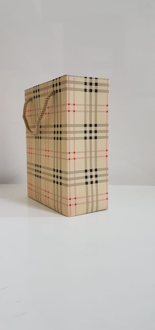 Miniatura: Fine luxury paper bags (Set of 3)