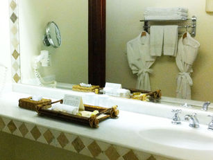 Tips on Decorating a Family Bathroom